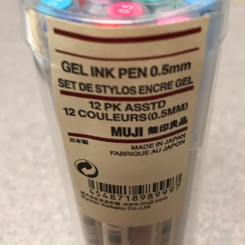 MUJI set of 12 gel ink pens